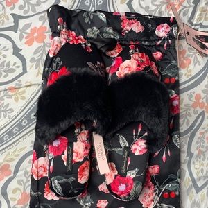 Victoria secret slippers with bag. Brand new